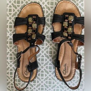 Clarks Artisan Collection Black Leather Beaded/Stone T-Strap Sandals